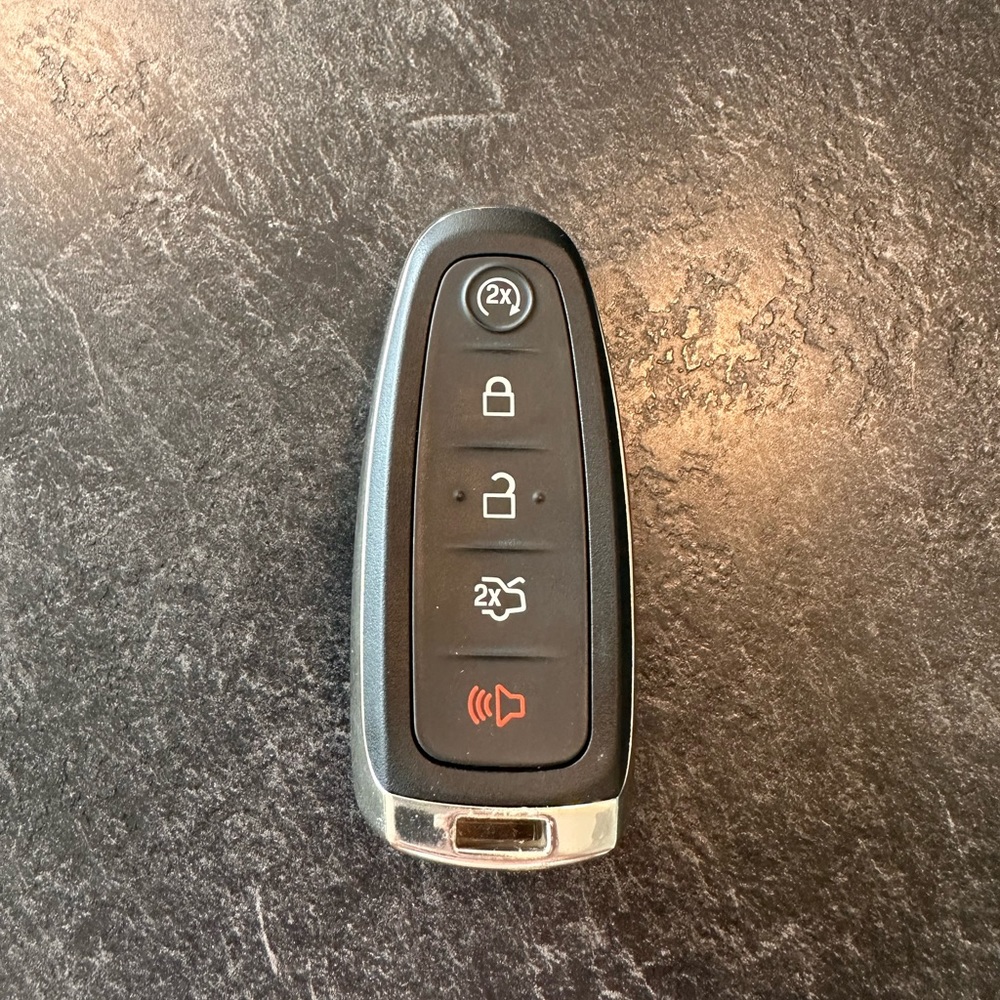 Ford Taurus Key Fob w automatic start